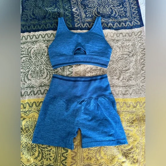Buffbunny Baked Blue BBL Seamless Bra and Shorts Medium 💙